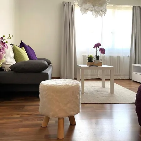 شقة Modern In A Charming Old Town Setting