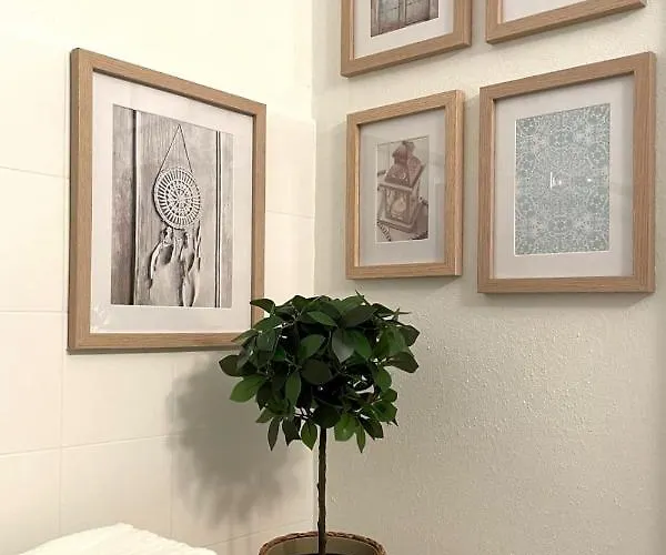 Modern In A Charming Old Town Setting Apartment *